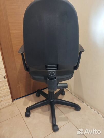 Компьютерное кресло
