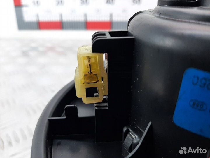 Моторчик печки Mitsubishi Carisma рест. 2003