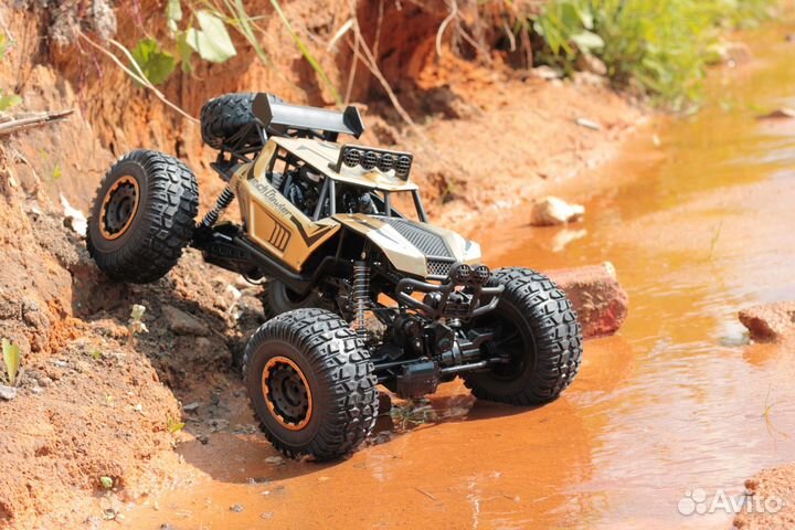 Машинка 50см на радиоуправлении новая
