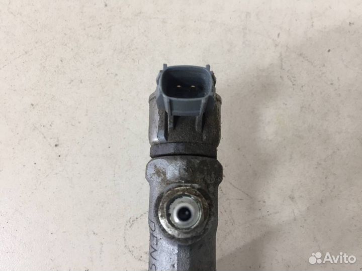 Рейка топливная рампа Toyota Land Cruiser Prado J1