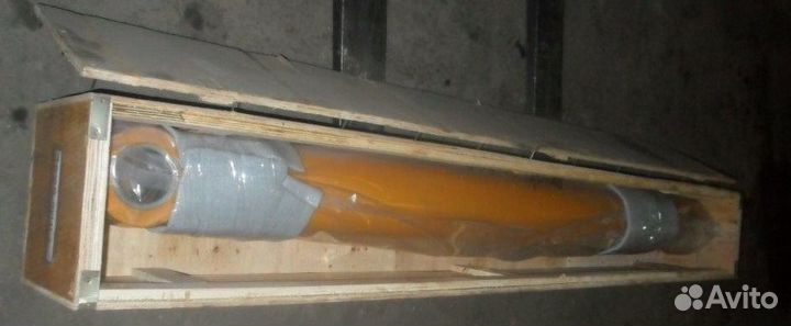 Цилиндр рукояти Hyundai R210LC-7 / 31N6-50136