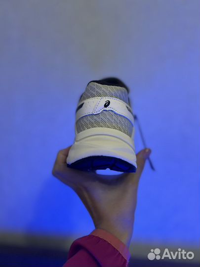 Кроссовки asics