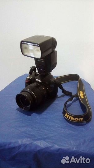 Профессиональная видеокамера