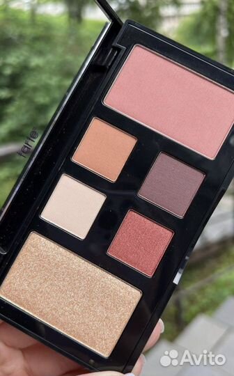 Палетка для лица Tarte