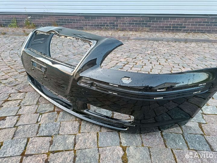 Передний бампер Toyota Avensis