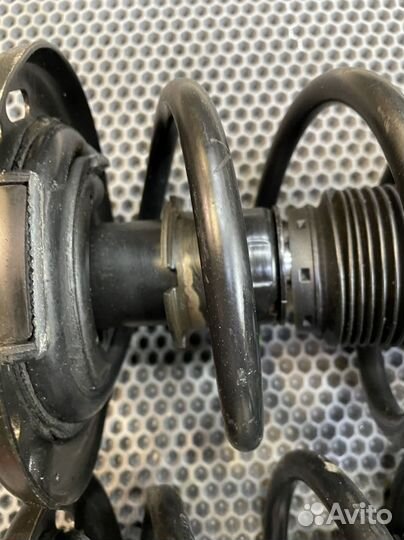 Стойка передняя Mazda CX-5 KE