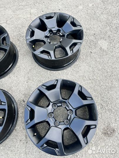 Оригинальные диски Hilux R18 black