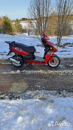 Продам скутер ирбис RZR 170cc 4т