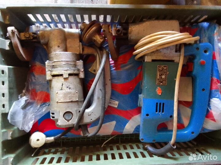 Ножницы по металлу электрические