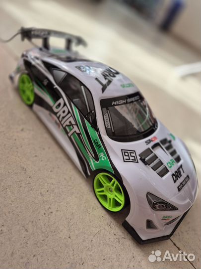 Машина для дрифта. На радиоуправлении