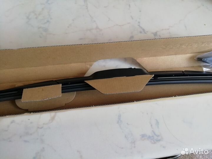 Щетка стеклоочистителя гибридная denso DUR-043L