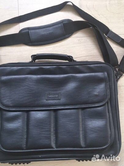 Портфель для ноутбука