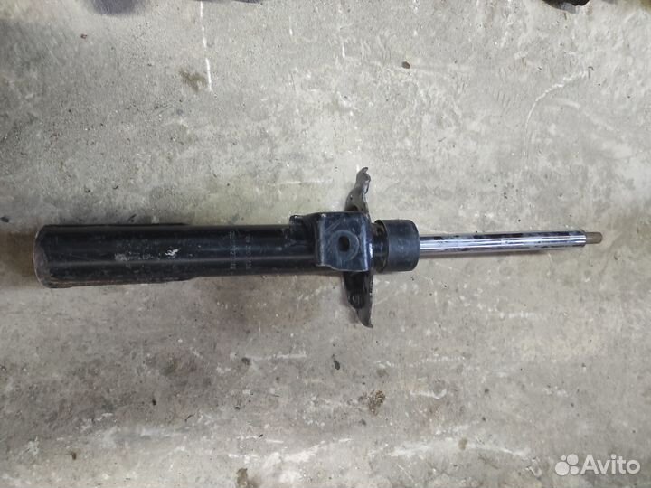 Амортизатор передний mercedes w169 a class