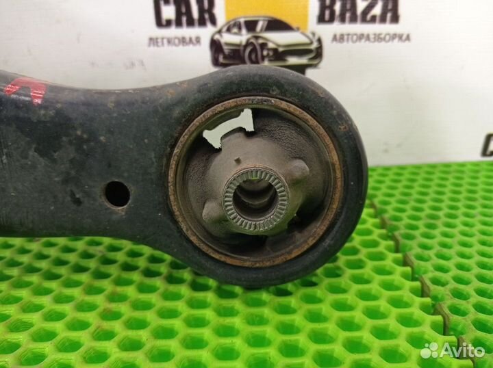 Рычаг передний правый R