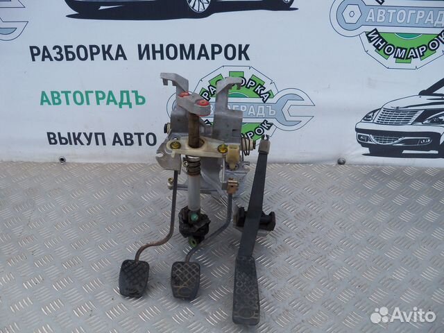 Педальный узел Audi 80 / 90 B3 1989г