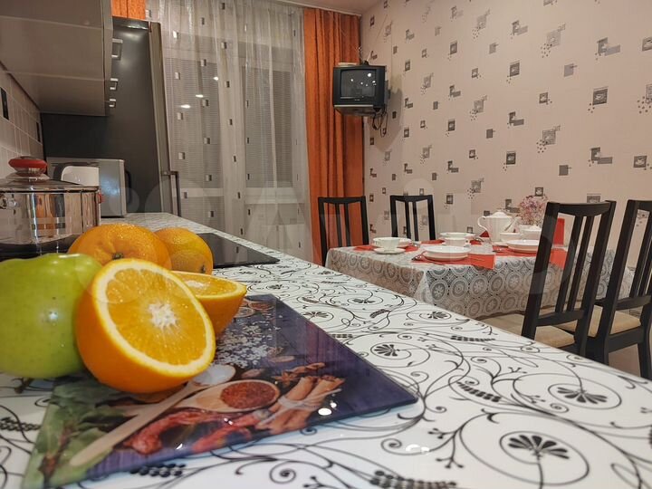 2-к. квартира, 70 м², 8/15 эт.