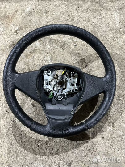 Руль BMW X3 E83