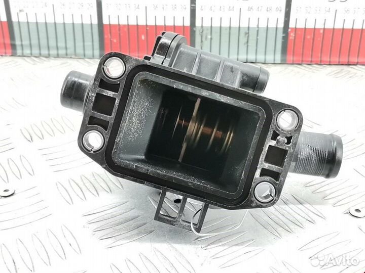 Корпус термостата Volvo C30 2008 30711526