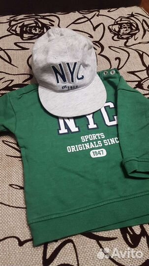 Продам комплект на мальчика кепка и толстовка