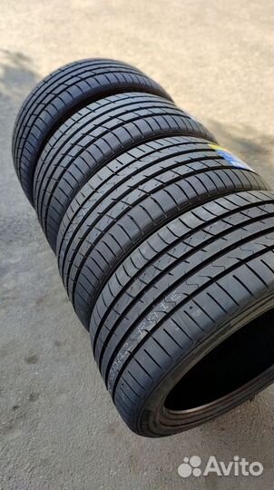 Habilead HF330 245/45 R20