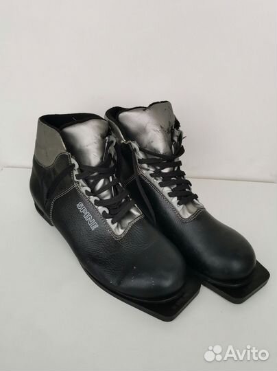 Лыжные ботинки 46 размер