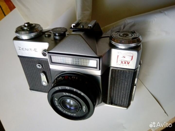 Плёночный фотоаппарат zenit-E