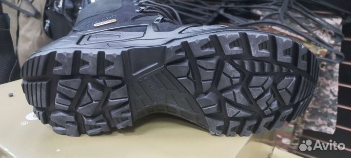 Трекинговые тактические ботинки с высокм берцем