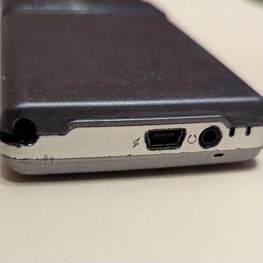 ASUS P527, 1 SIM