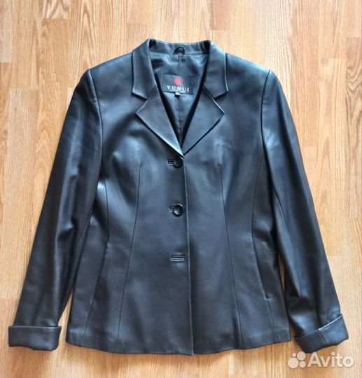 Кожаный пиджак женский