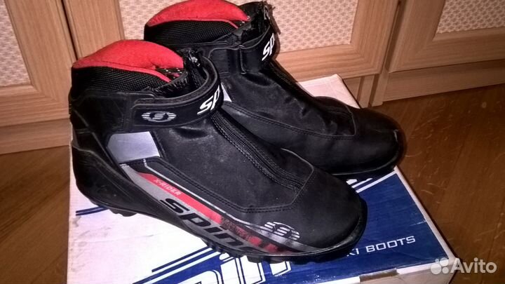 Ботинки лыжные Spine