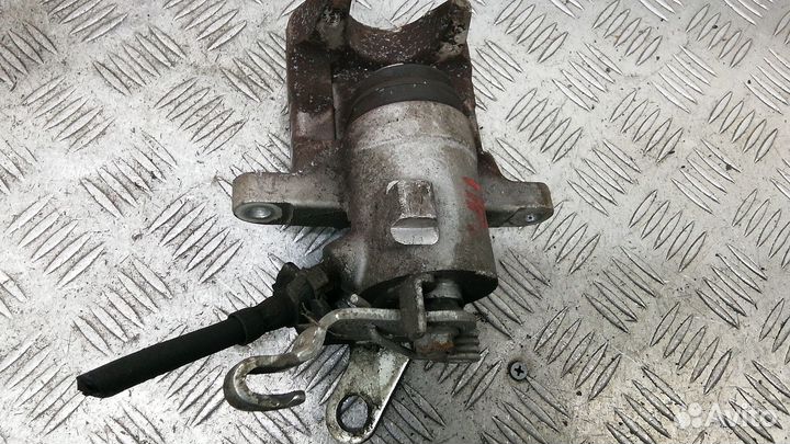 Суппорт задний правый Volkswagen Golf 5 2007