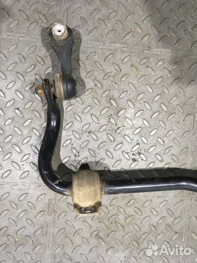 Стабилизатор задний (Volkswagen Tiguan)