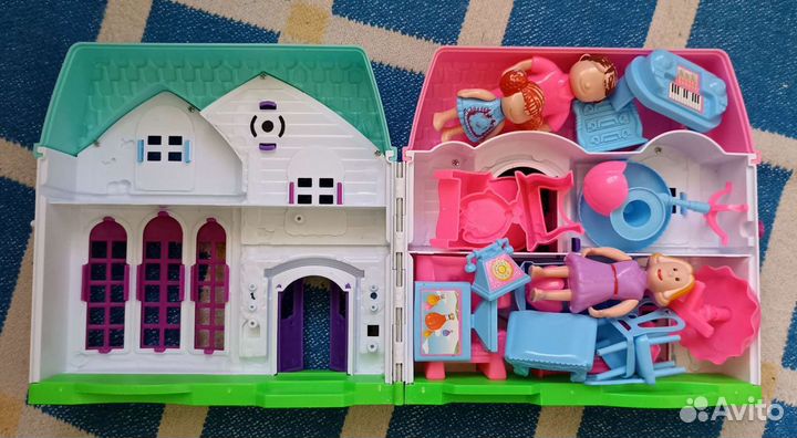 Кукольный дом с мебелью б/у