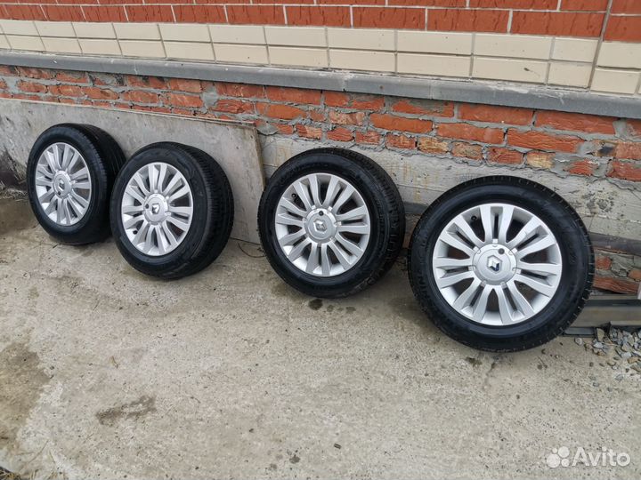 Литые диски R15 4x100 с резиной оригинал Renault