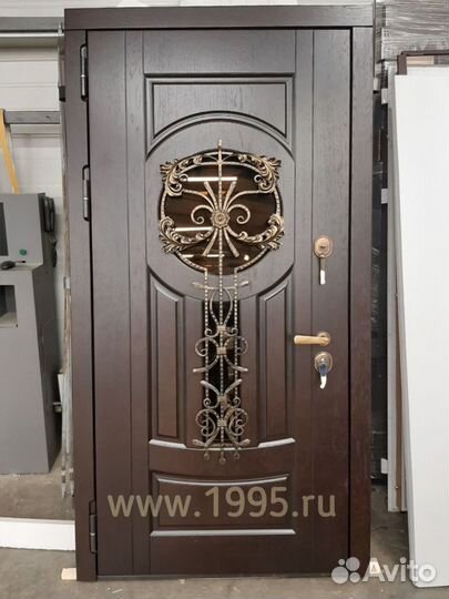 Дверь входная стальная уличная