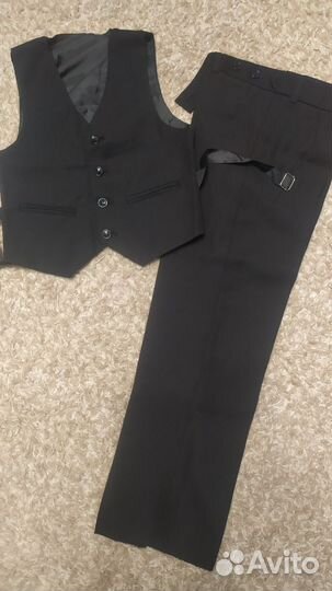 Брюки и жилетка новые