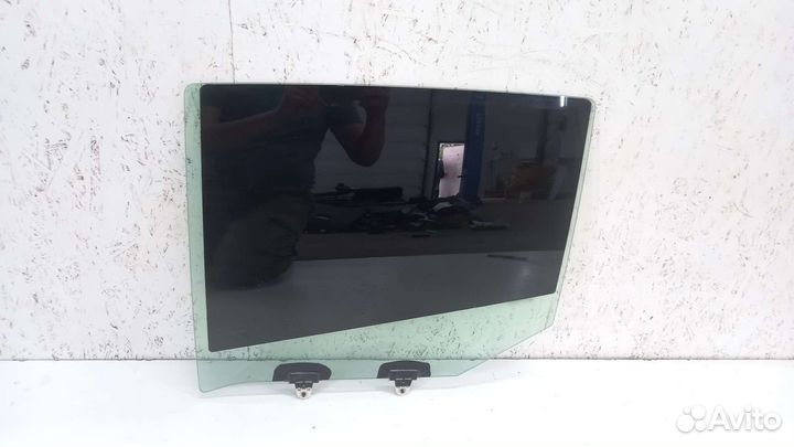 Стекло заднее левое Renault Megane 3 хетчбэк