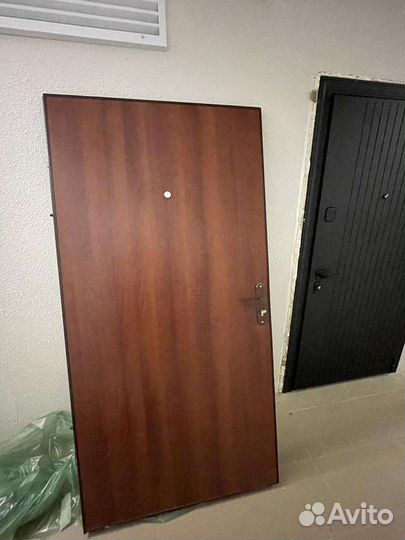 Дверь входная железная