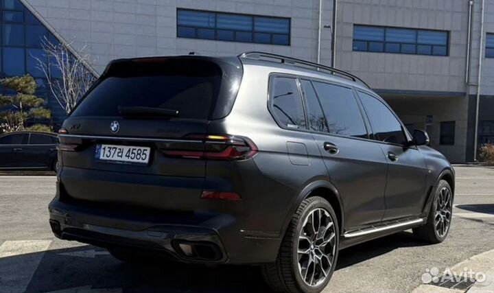 BMW X7 3.0 AT, 2024, 11 000 км