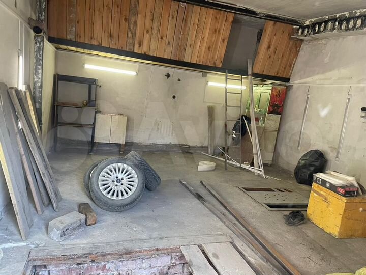 Гараж, > 30 м²