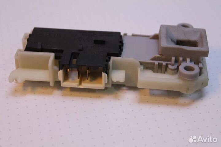 Устройство блокировки люка Electrolux 3792036000 б