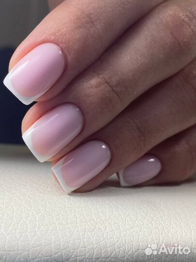 Маникюр и педикюр с покрытием в салоне