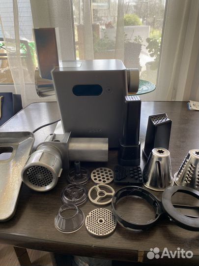 Мясорубка стационарная с шинковками и насад