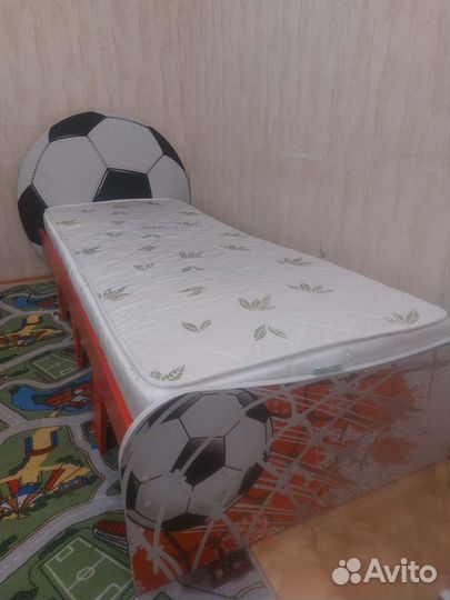 Детская кровать от 3 лет с матрасом бу
