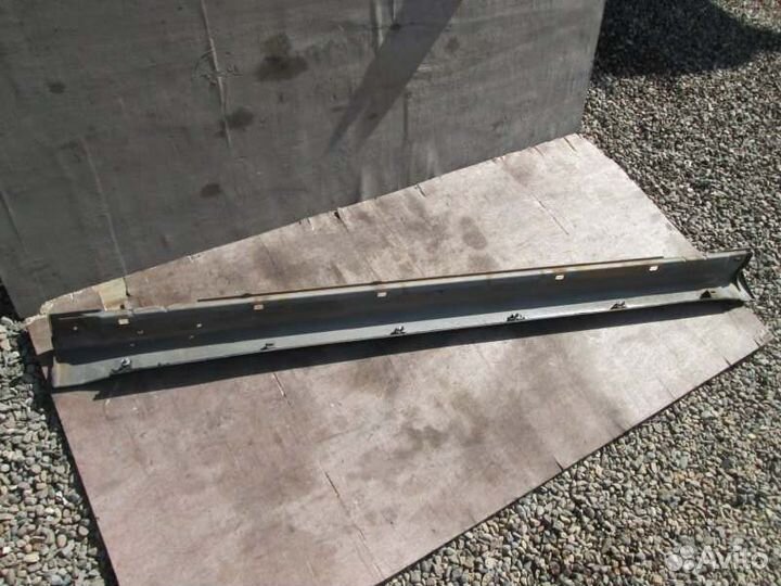 Порог пластиковый левый Subaru Legacy BP5 EJ204