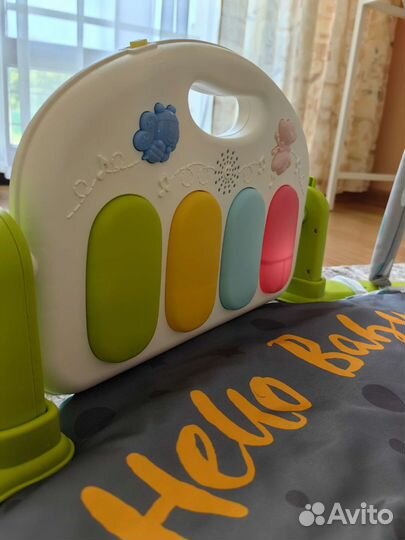 Развивающий коврик с пианино