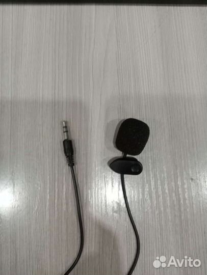 Петличный микрофон
