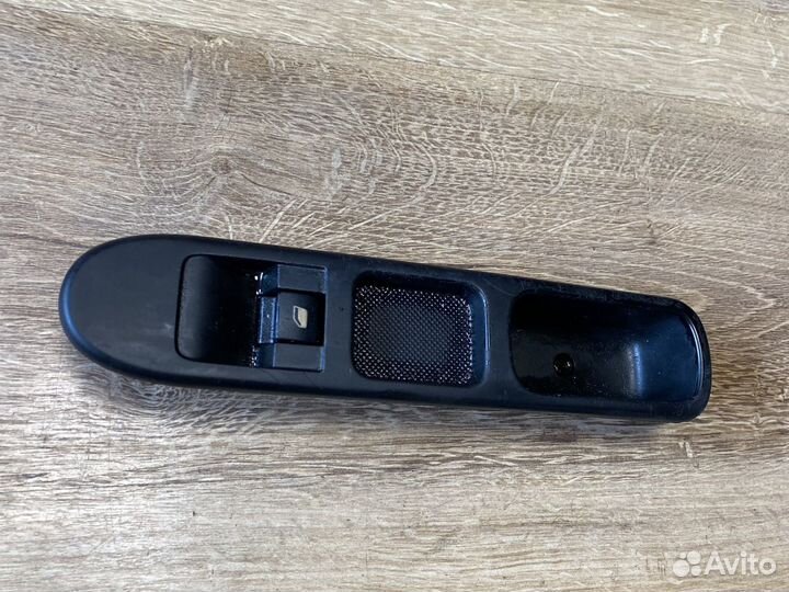 Peugeot 207 блок стеклоподъёмника пассажирской две