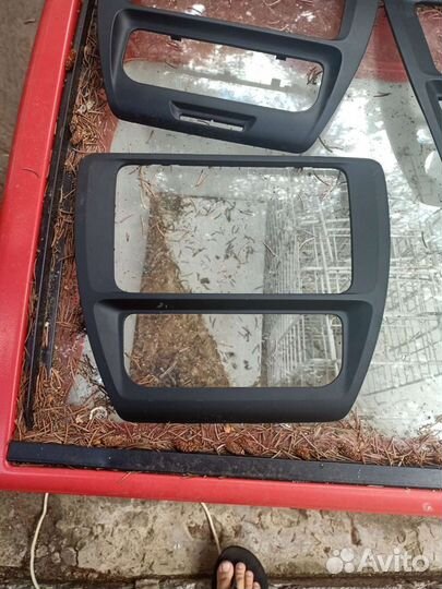 Jetta 6 рамка магнитолы накладка