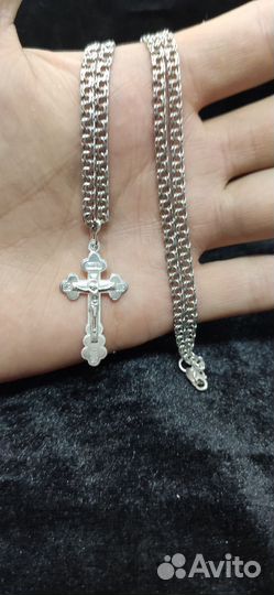 Серебряная цепочка с крестиком